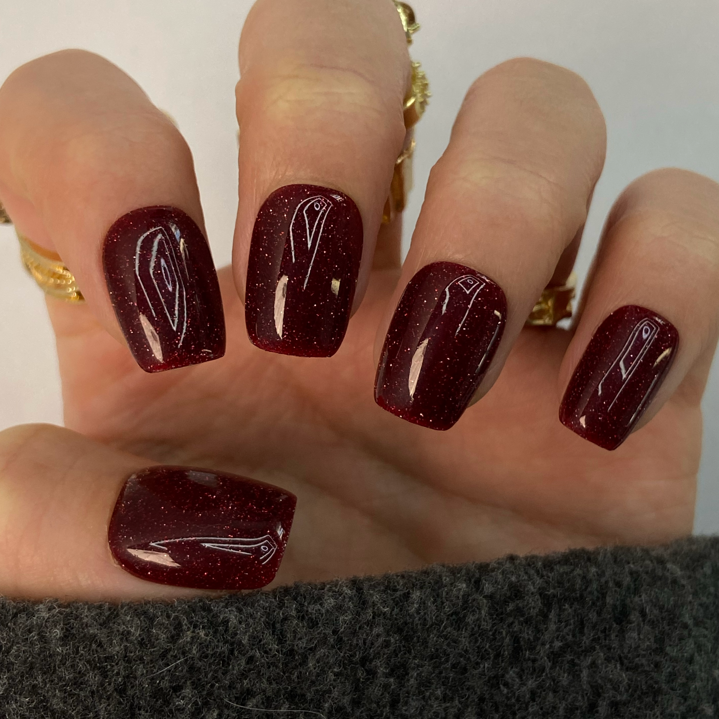 Short Burgundy Glitter