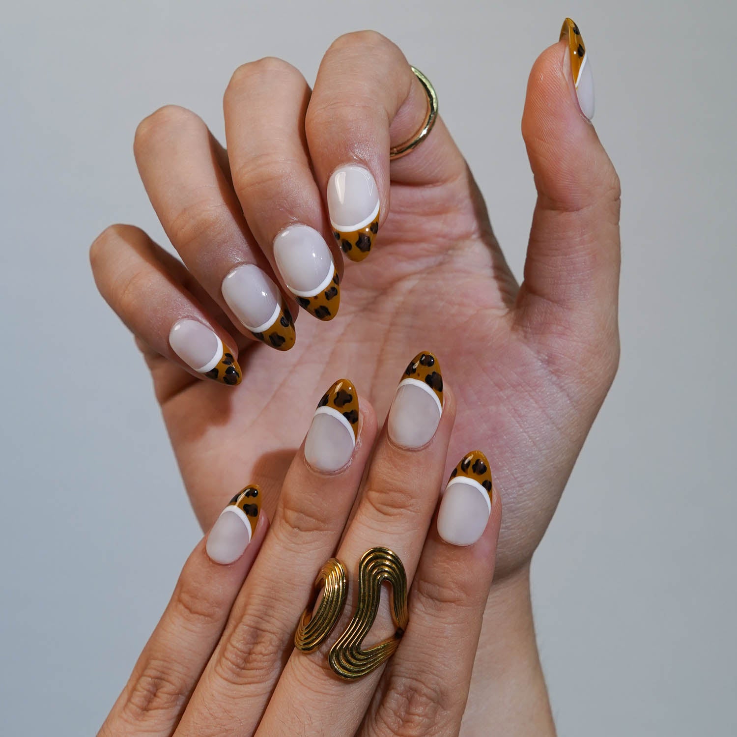 10-Leopard-patterned