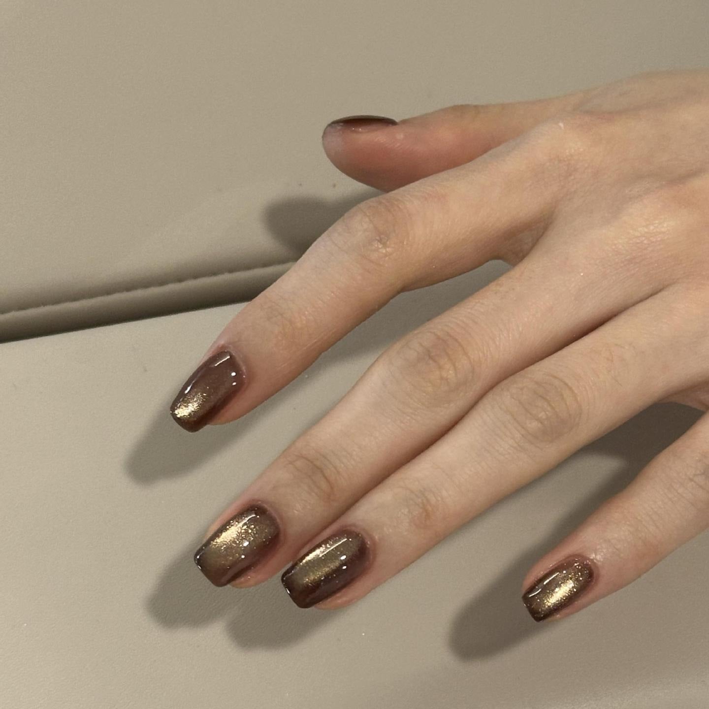 Gold-Bronze Gleam